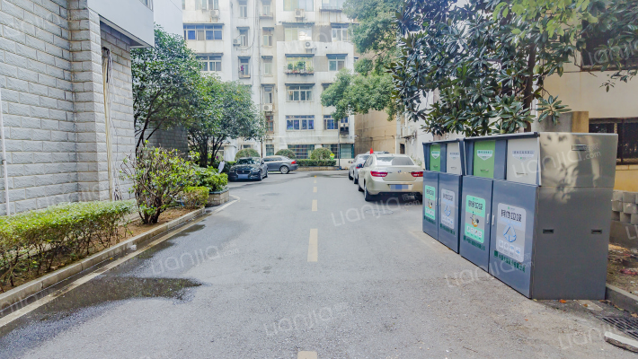 建工局宿舍外景图