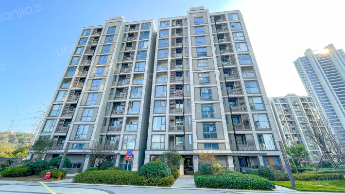 荣安春和景明外景图