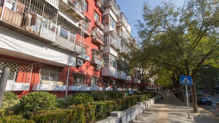 外馆西街外景图