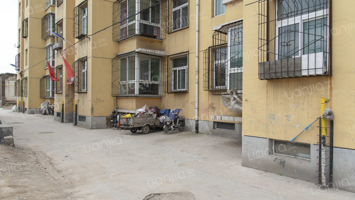 小西铭祥和园外景图