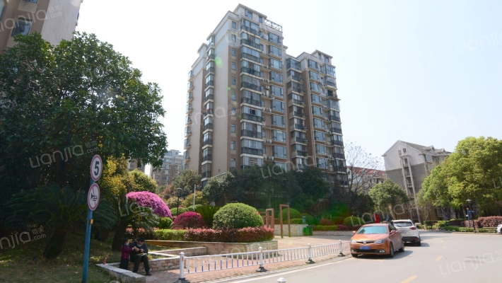 枫华府第外景图