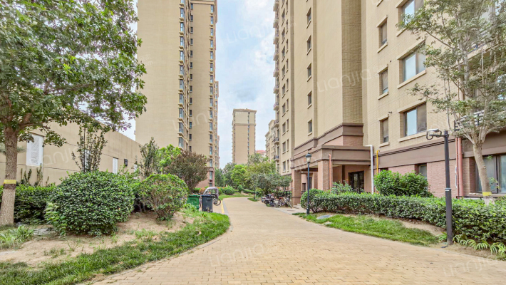 保利香颂湖外景图