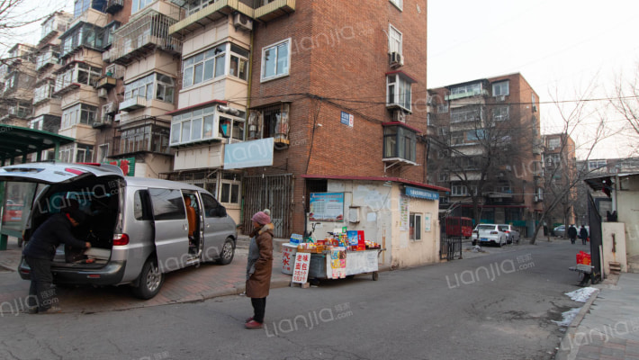 冠云西里外景图