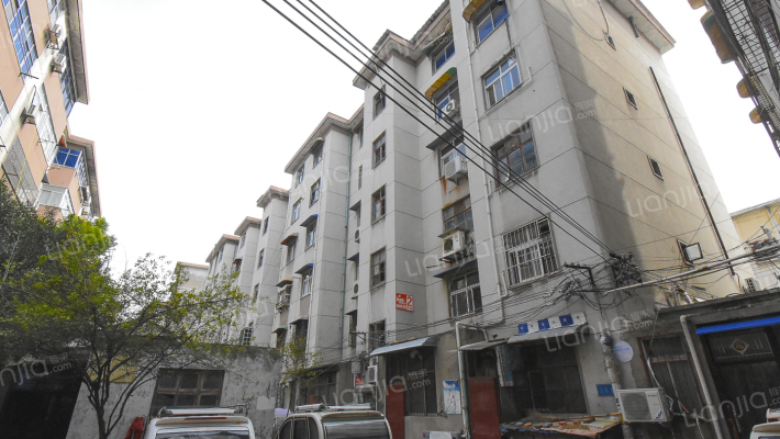 木材公司院外景图