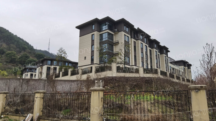 朗臻馨苑外景图