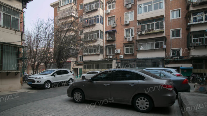 苏堤东里外景图