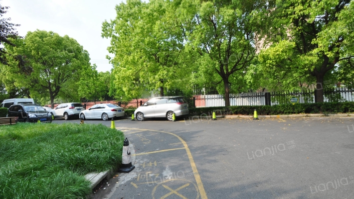 虹井小区外景图