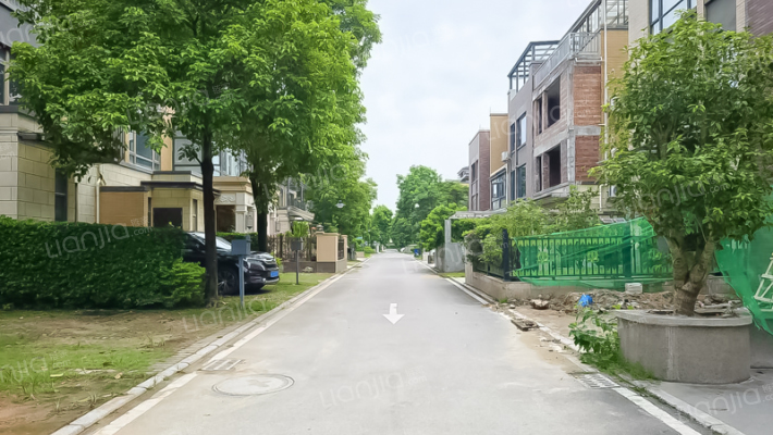 金地格林春晓二三期外景图