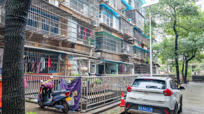 赤岗社区市政宿舍外景图