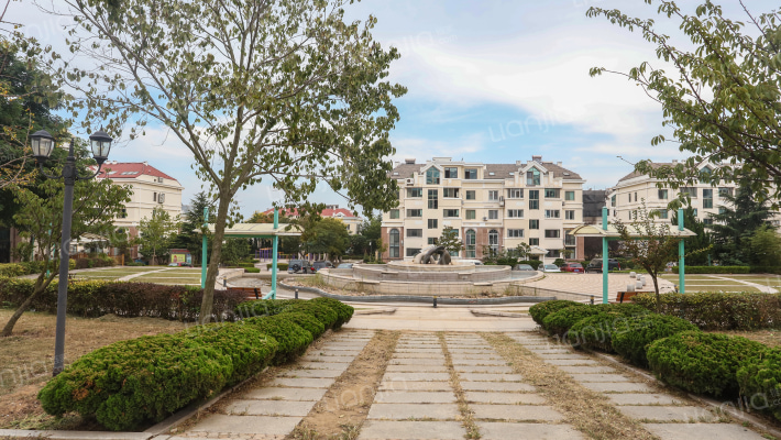 名仕花园外景图