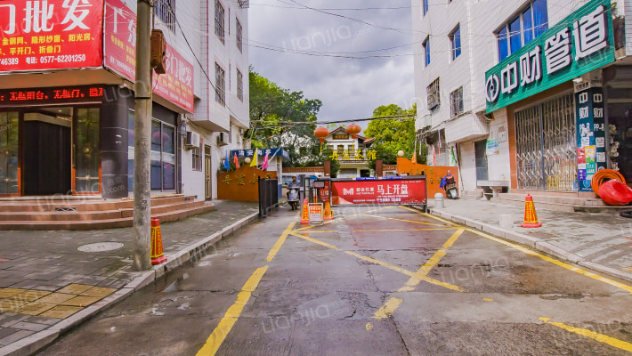 丹霞小区外景图