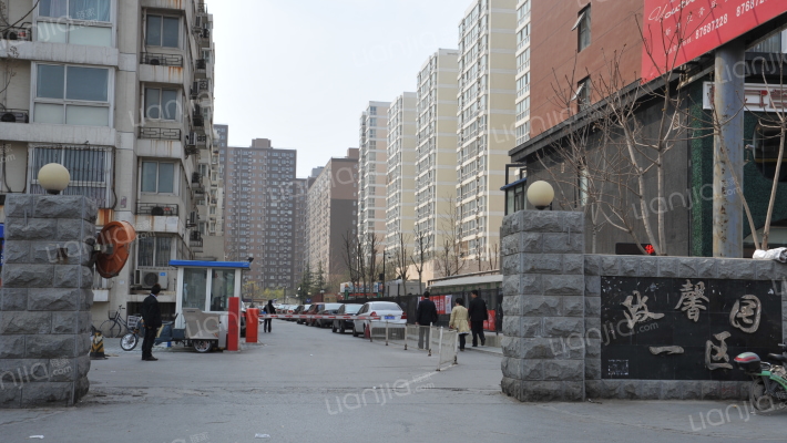 政馨园一区外景图