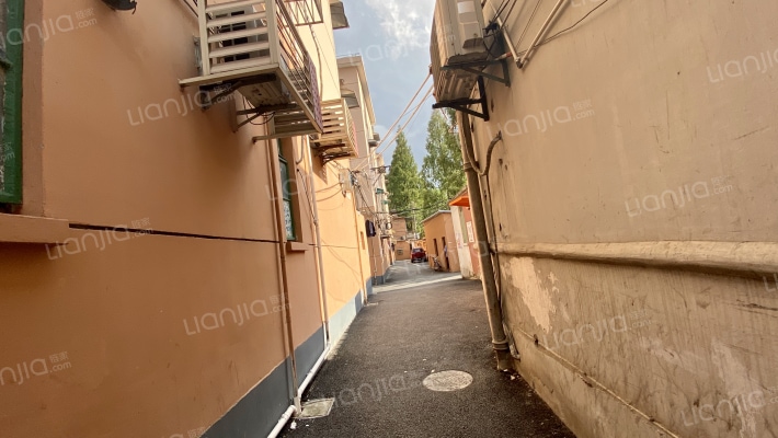 隆昌路702弄外景图