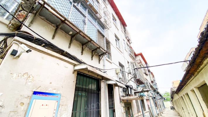 机械局宿舍外景图