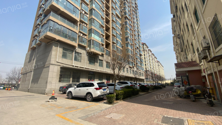 五月蓝岸外景图