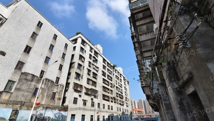 沿江中路外景图