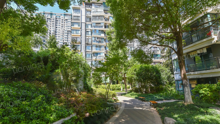 国贸公寓外景图