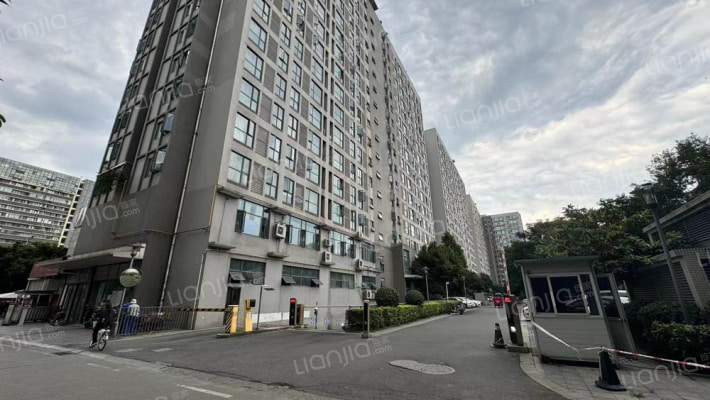 温哥华花园四期外景图