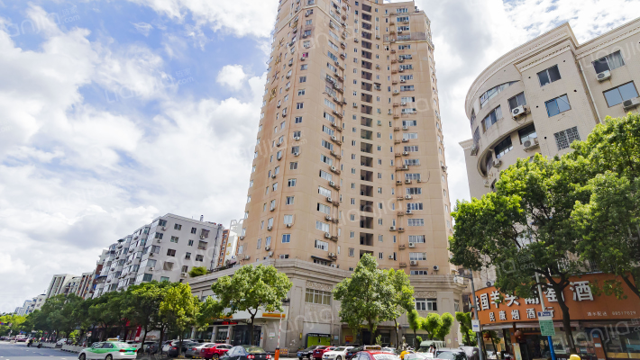 长城大厦外景图