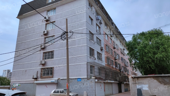 顺丰酒楼小区外景图