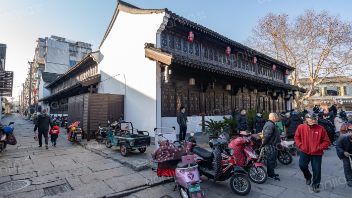 大庆桥后街外景图