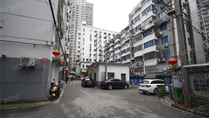 荷花里小区外景图