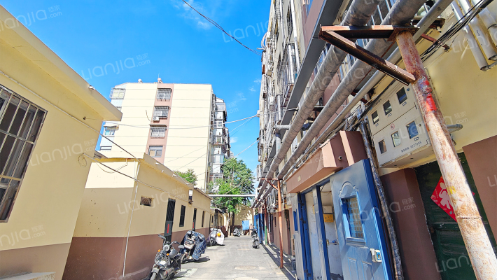 物资小区外景图