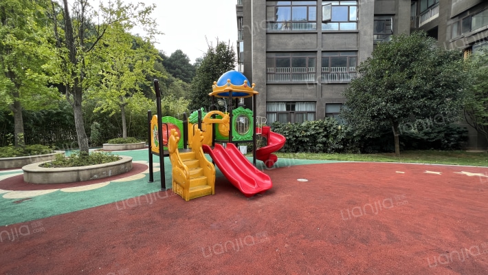 弘宇琉森堡外景图