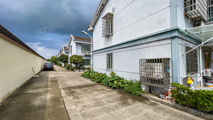 里仁花园外景图