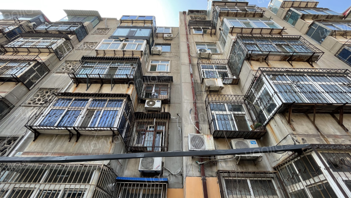 农林路110号院外景图