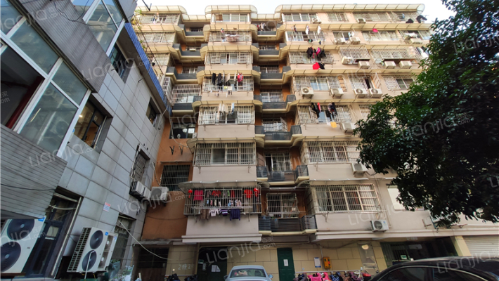 学院路176-178号大院外景图