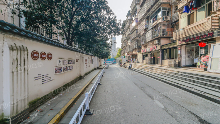 铁路宿舍外景图