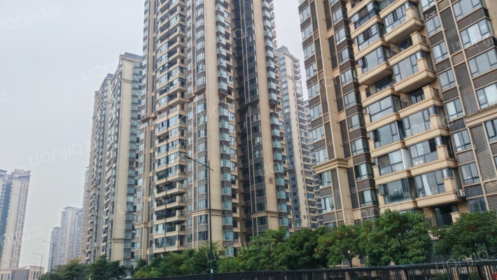 路桥·壮美山湖外景图