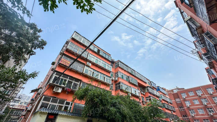 和平路370号院外景图