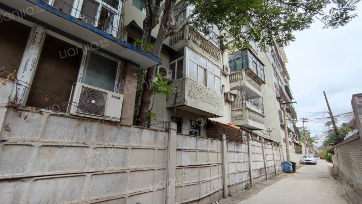 武警部队家属楼外景图