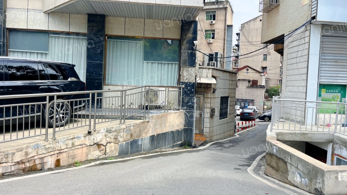 公路管理局大厦外景图