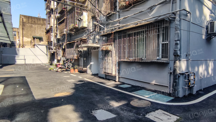 华襄家属院外景图