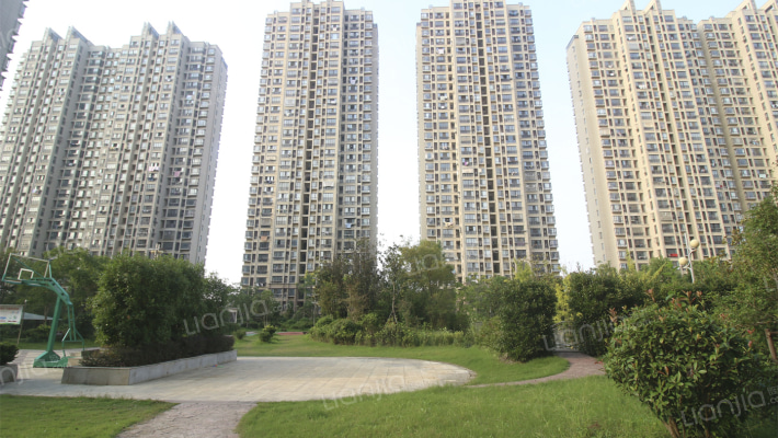 君豪华庭外景图