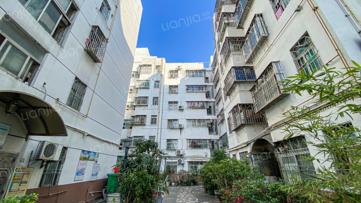 松源大厦外景图