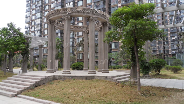 龙凤玫瑰园外景图