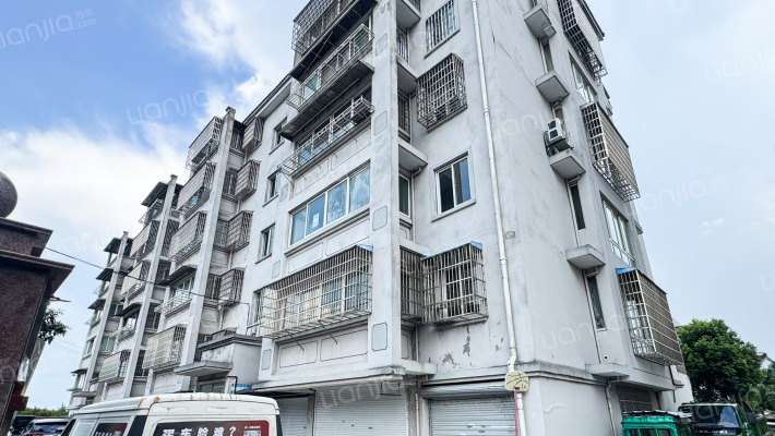 环城南路外景图