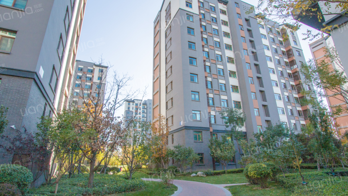 宝安江南城外景图