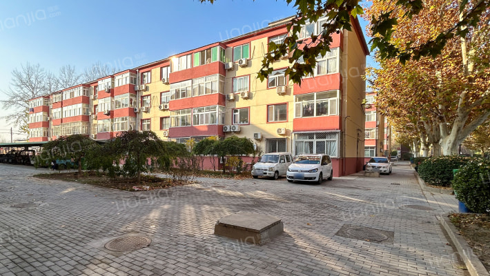 中国人民解放军第一二零六工厂宿舍楼外景图