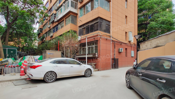 伞塔路1号院外景图