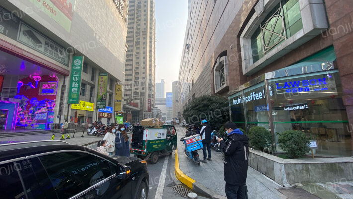 湖南平和堂商务楼外景图