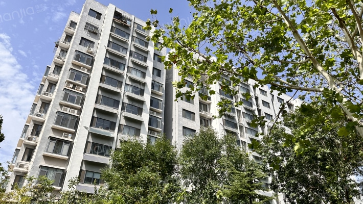 蓝天航空苑外景图