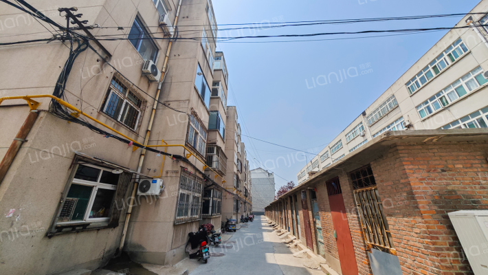 普天小区外景图