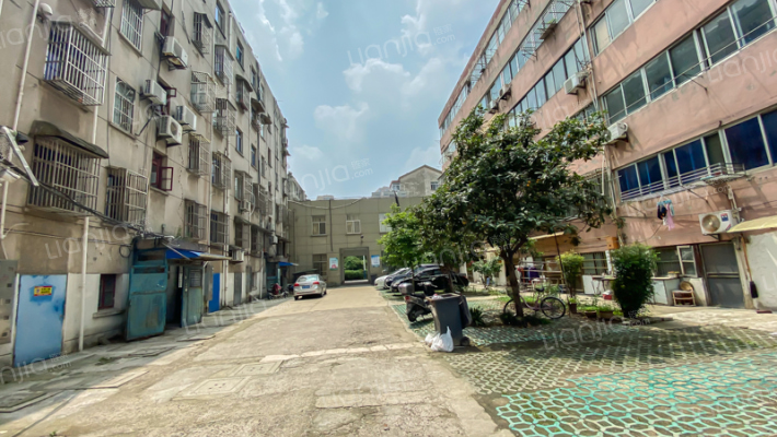 花港小区外景图