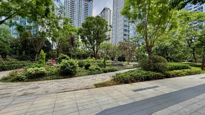 中国铁建西派国樾外景图