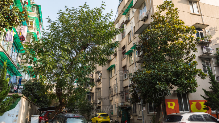 保安桥直街外景图